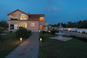 House Leonardo