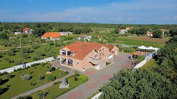 House Leonardo