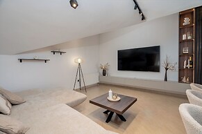 House Leonardo