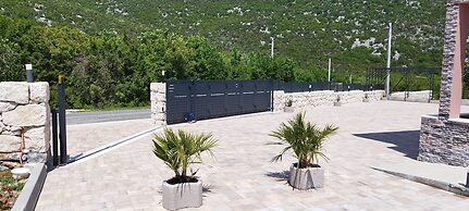 Villa Nebo