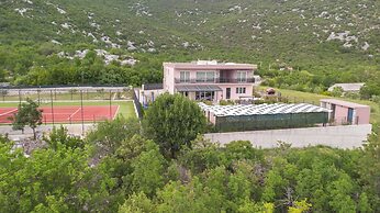 Villa Nebo