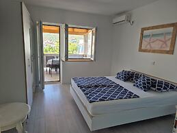 Apartments R and E