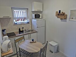Apartments R and E