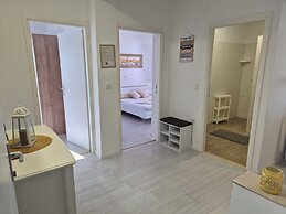 Apartments R and E