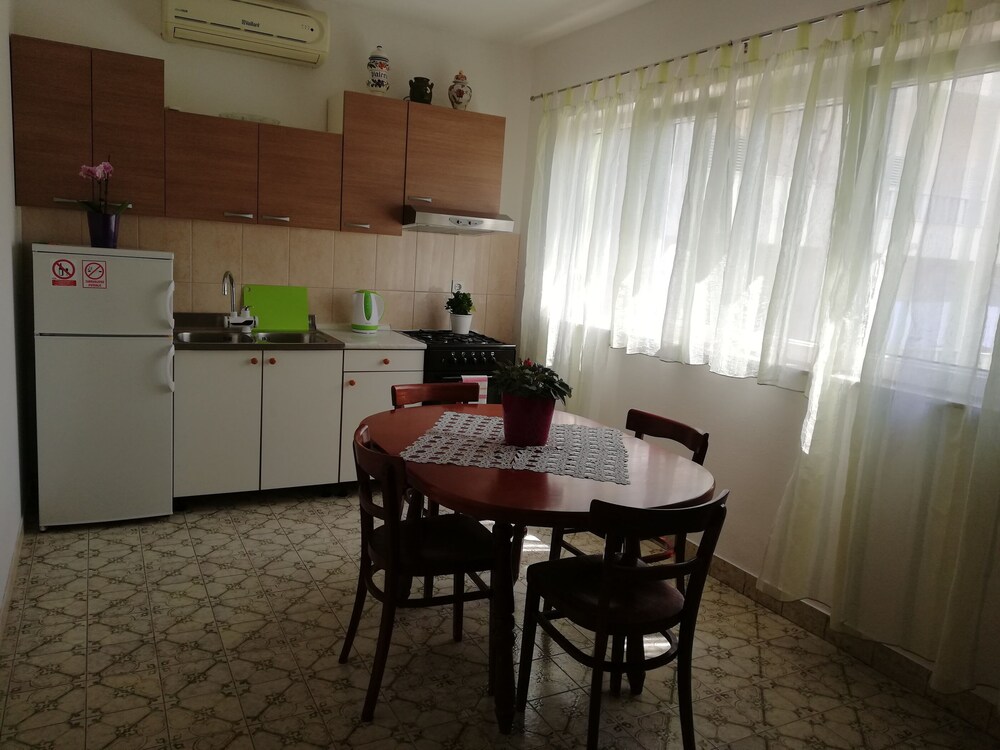 Apartments Ivo