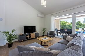 Villa Deluxe