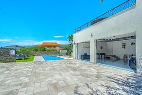 Villa Nikoma