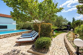Villa Marak