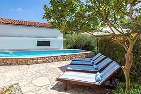 Villa Marak