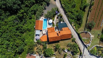 Villa Marak
