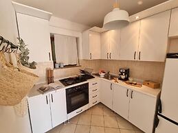 House Ivona