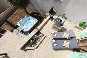 House Ivona