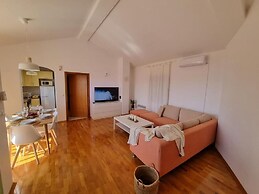 House Ivona