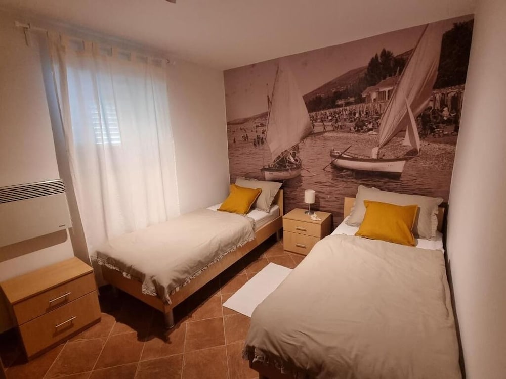 House Ivona