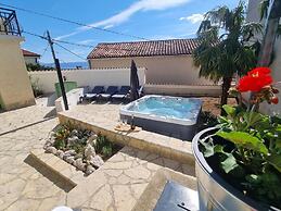 House Ivona