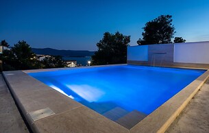 Villa Delux View