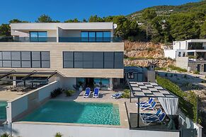 Villa Delux View