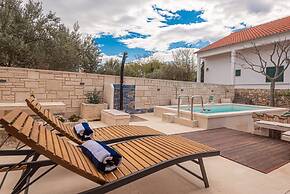 Villa V4 With Pool