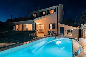 Villa V4 With Pool