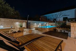 Villa V4 With Pool
