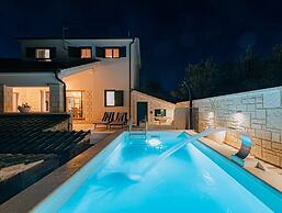 Villa V4 With Pool