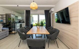 Apartment Sweet Dream Manjiga