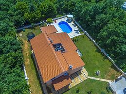 Villa Lucy