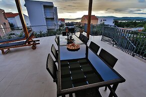 Villa Lomari