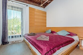 Villa Horse House