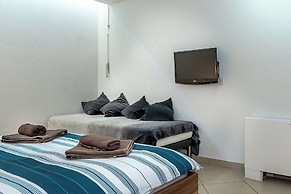 Villa Horse House