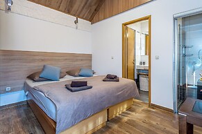 Villa Horse House