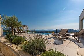 Villa Hilltop