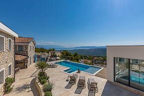Villa Hilltop