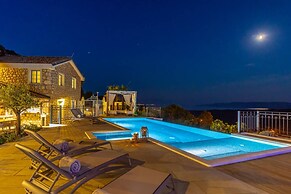 Villa Hilltop