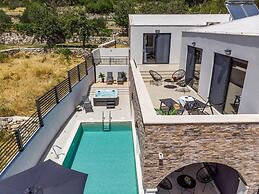 Villa Eden With Heated Pool