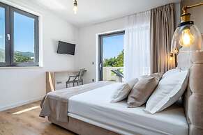 Villa Eden With Heated Pool