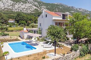 Villa Knez