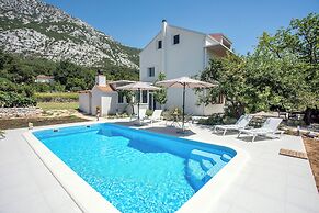 Villa Knez