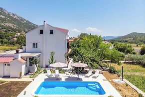 Villa Knez