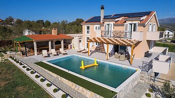 Villa Beautiful Countryside