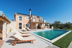 Villa Beautiful Countryside