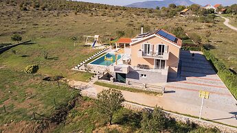 Villa Beautiful Countryside