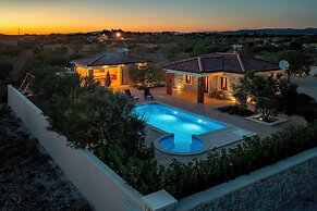 Villa Lunis