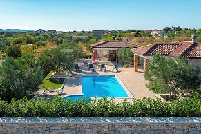 Villa Lunis