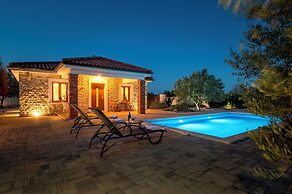 Villa Lunis