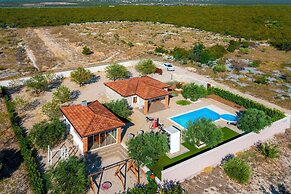 Villa Lunis