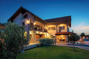 Villa Kamenia