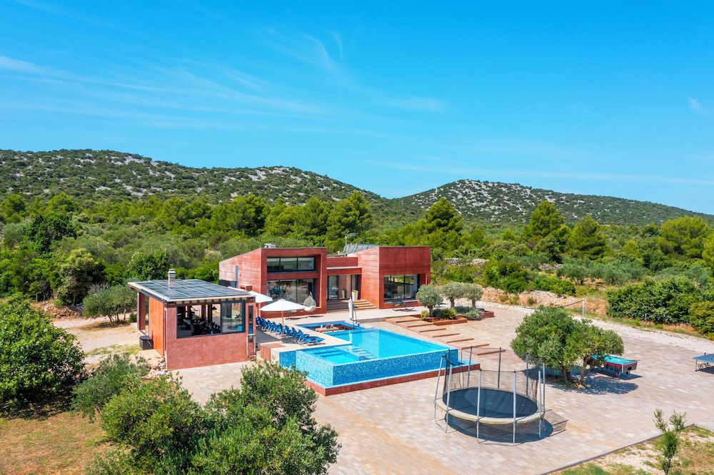 Villa Stone House