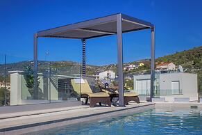Villa Lux