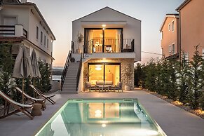 Villa Sea Song